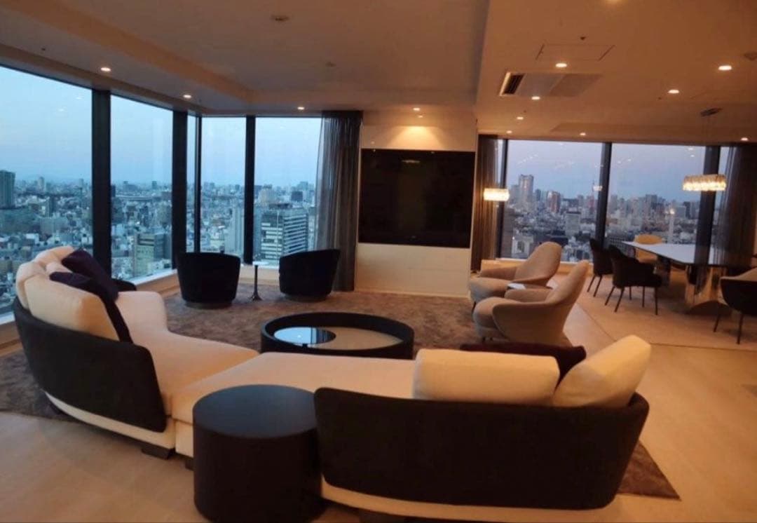 定期250万円　Jeff センターテーブル　Minotti