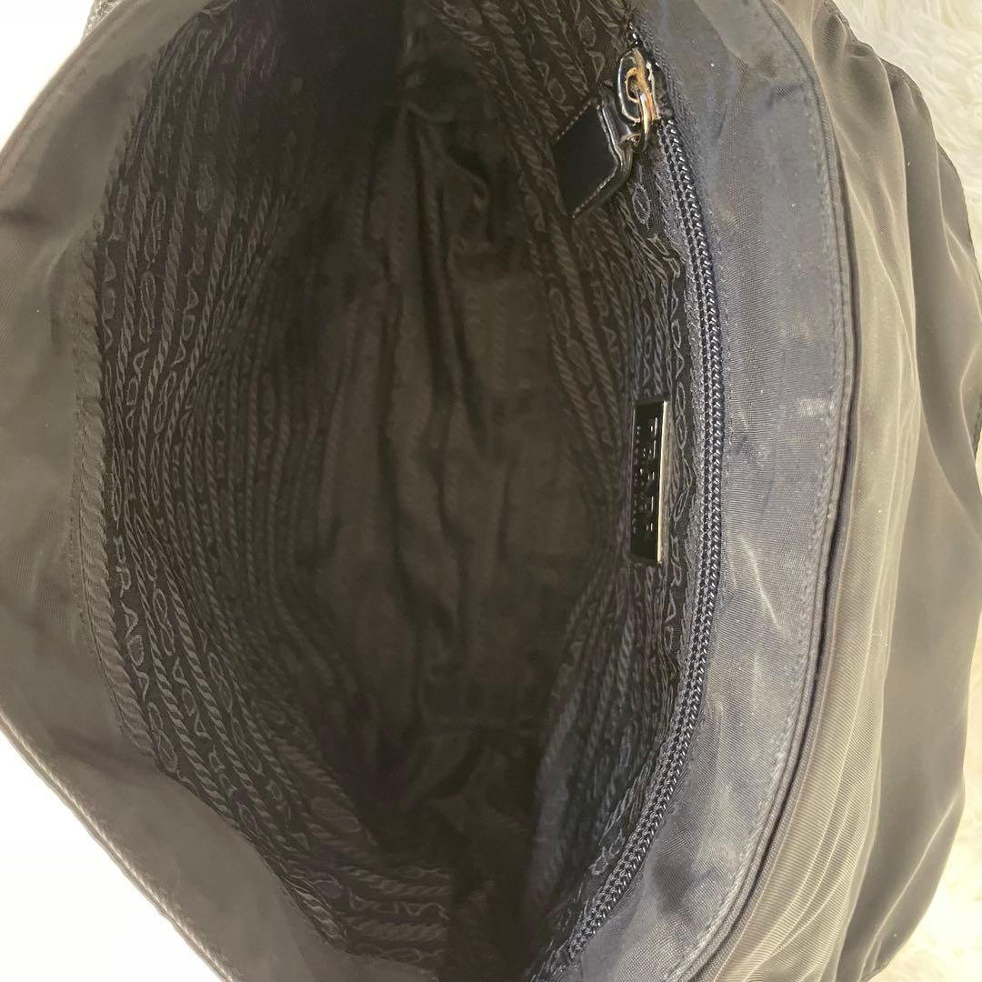 美品 PRADA ショルダーバッグ ナイロン ブラック 三角ロゴプレート