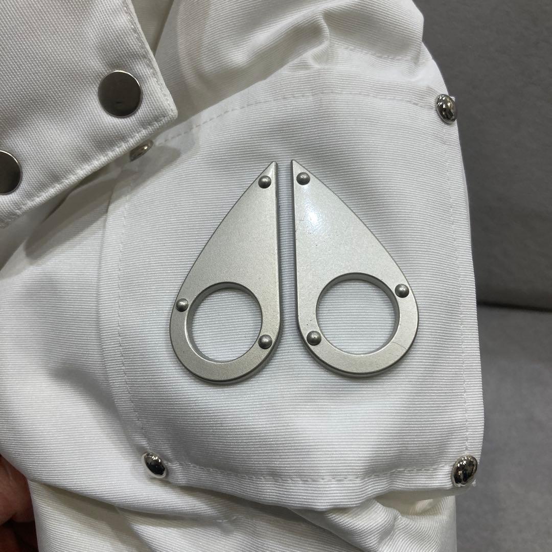 め*い様 Moose Knuckles ホワイトダウンジャケット