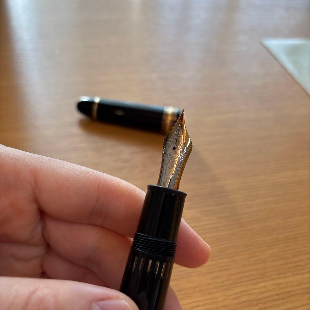 モンブランマイスターシュテュック149万年筆14K