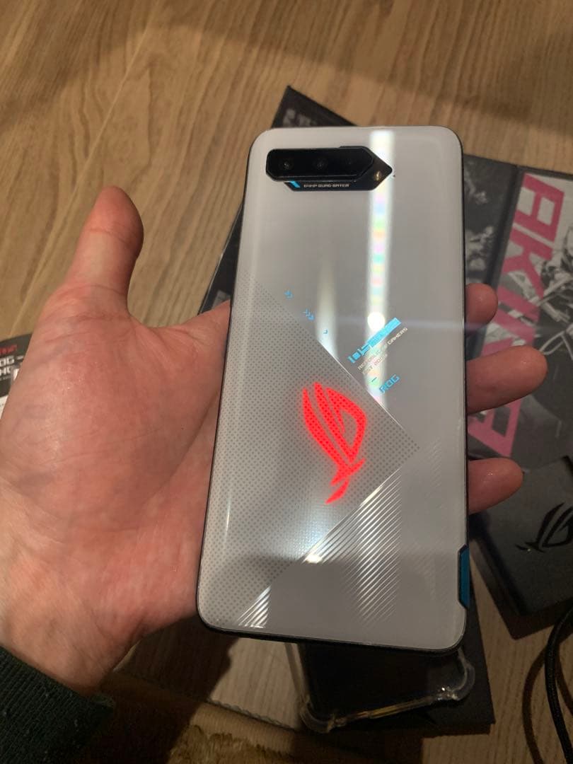 超必見！★ゲーミングスマホ！rog phone 5s 16/512 大容量！