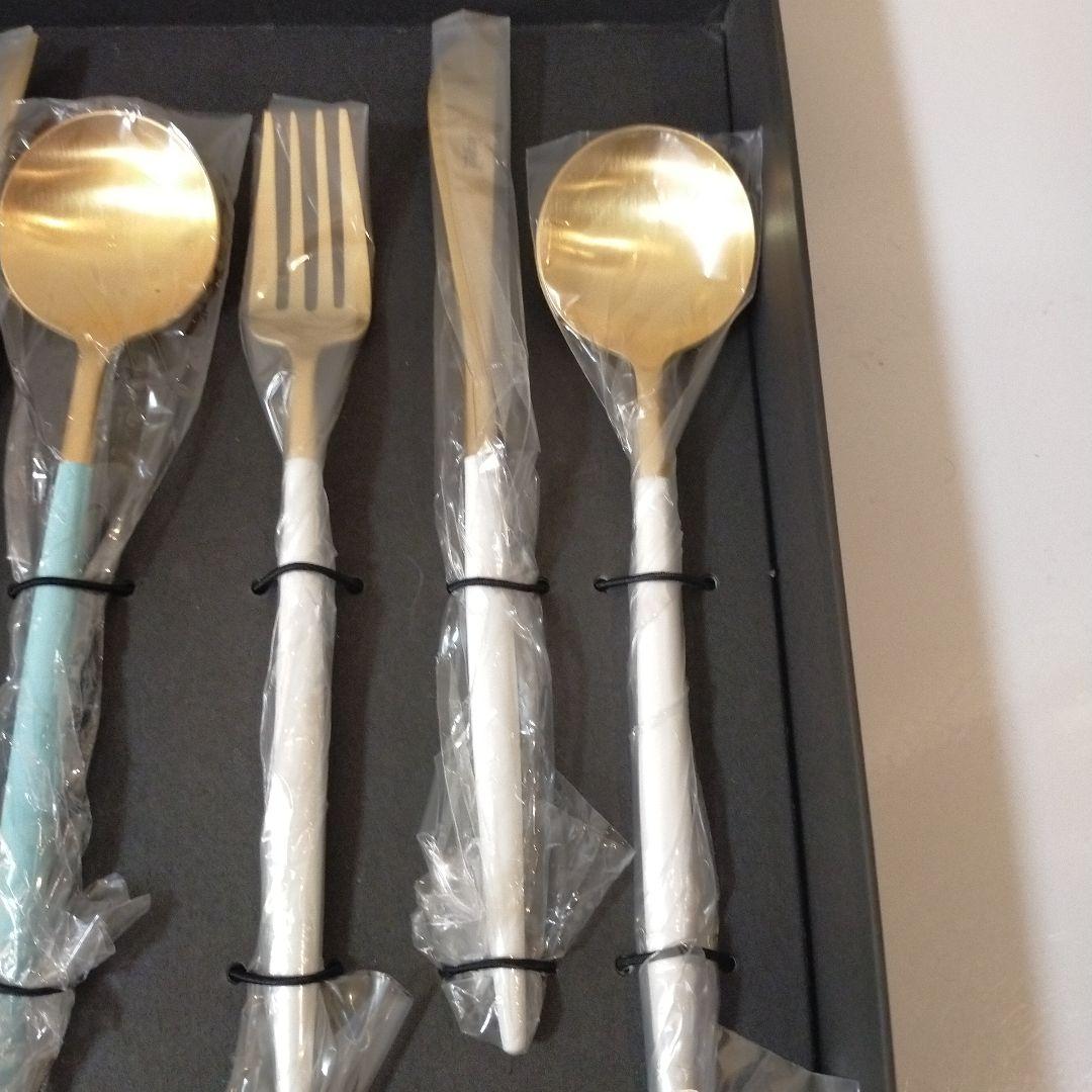 セール！Cutipol カトラリーセット 6点 水色と白