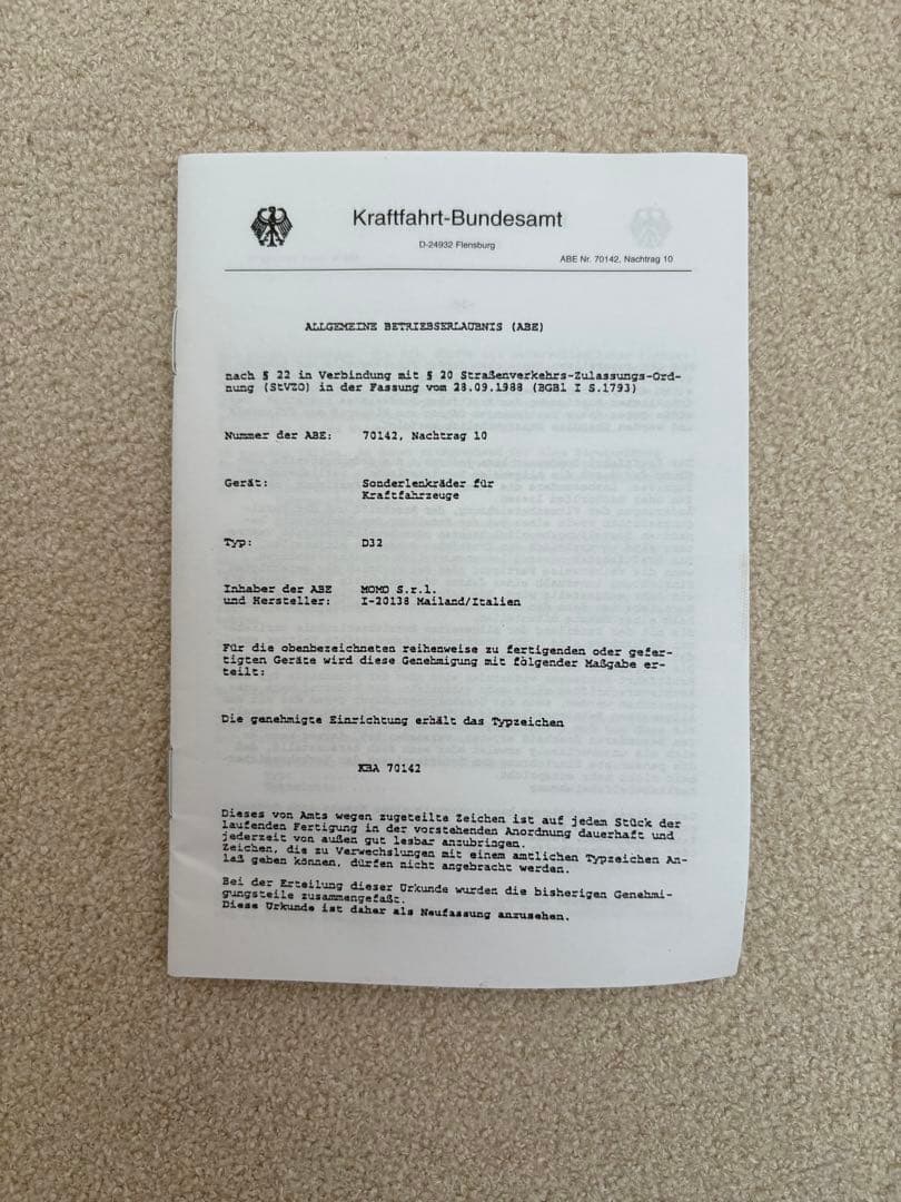 MOMO JET 32φブラックレザー ステアリング