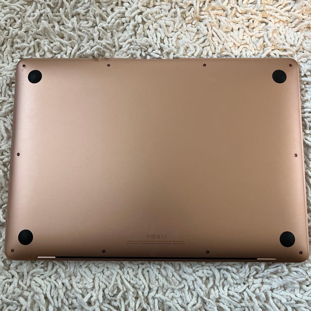 Apple MacBook Model# A2338 13インチ ゴールド