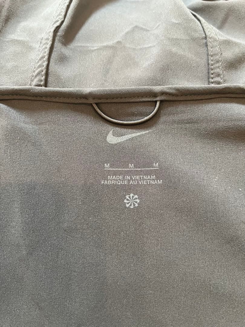 Nike✴︎ アンリミテッドウィンドブレーカー　Mサイズ