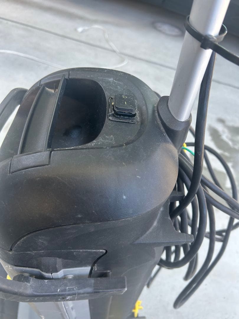 Kärcher ケルヒャー 自動床洗浄機　BR30/4