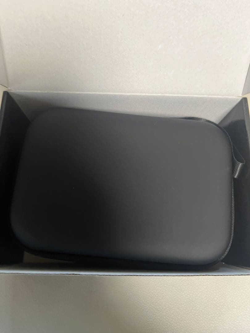 4連ソーラーパネルつきソーラーチャージャー　新品