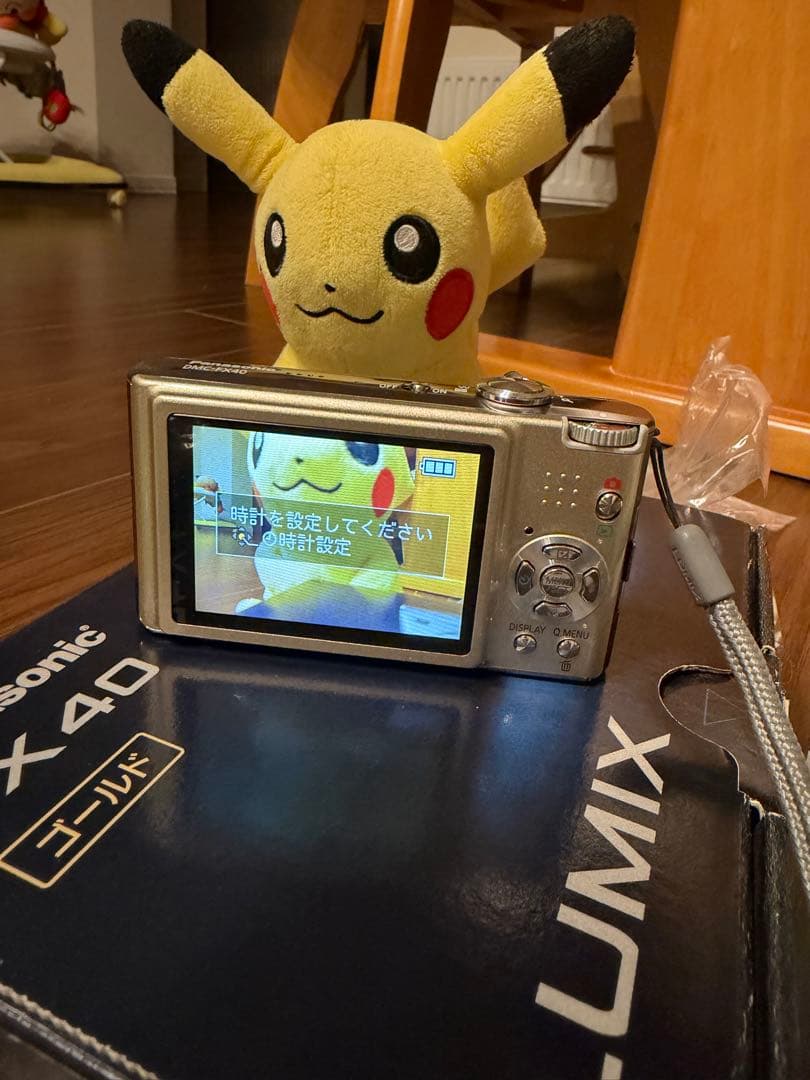 Panasonic FX40 ゴールド 12メガピクセル