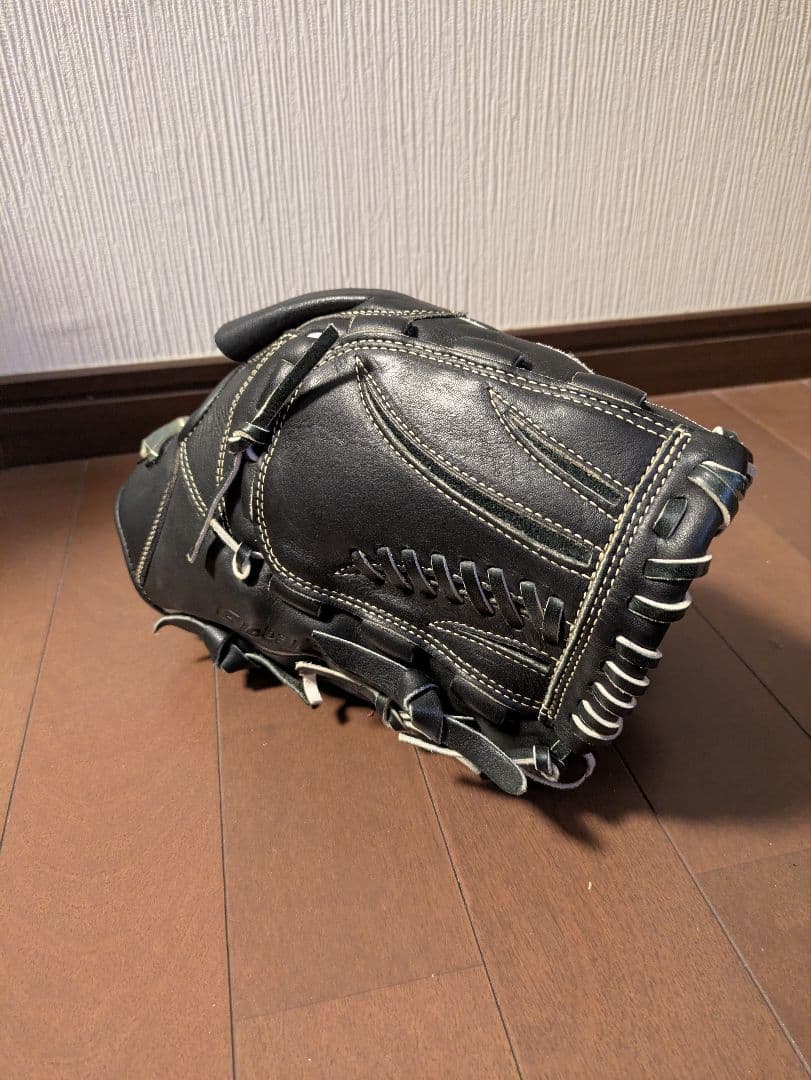 ミズノ 軟式野球グラブ右投げ投手用　グローバルエリート 11号オマケ付き