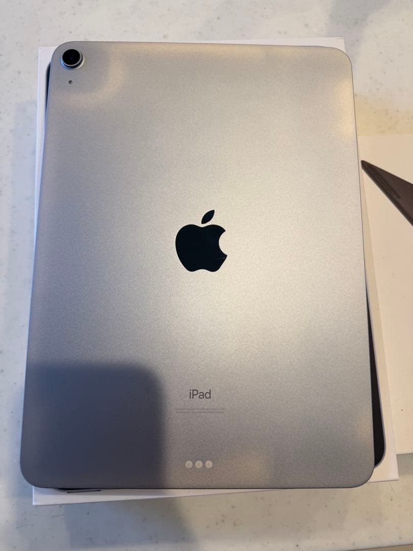 (ニドネ様)iPad Air 4世代 64GB+Magic Keyboard