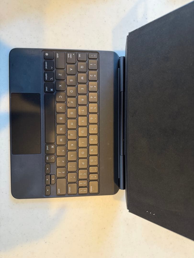 (ニドネ様)iPad Air 4世代 64GB+Magic Keyboard