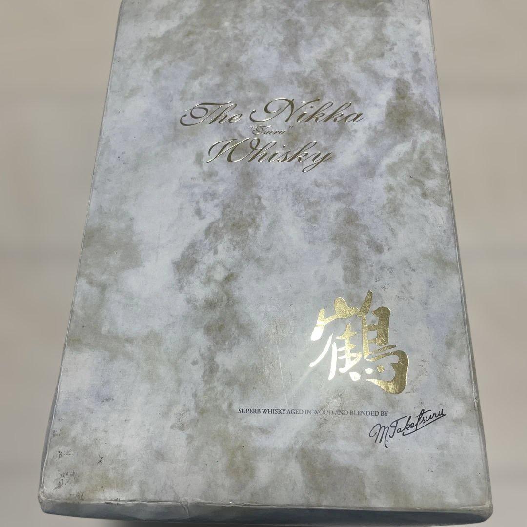 【未開栓】ニッカウィスキー　鶴　700ml 陶器ボトル　箱入り