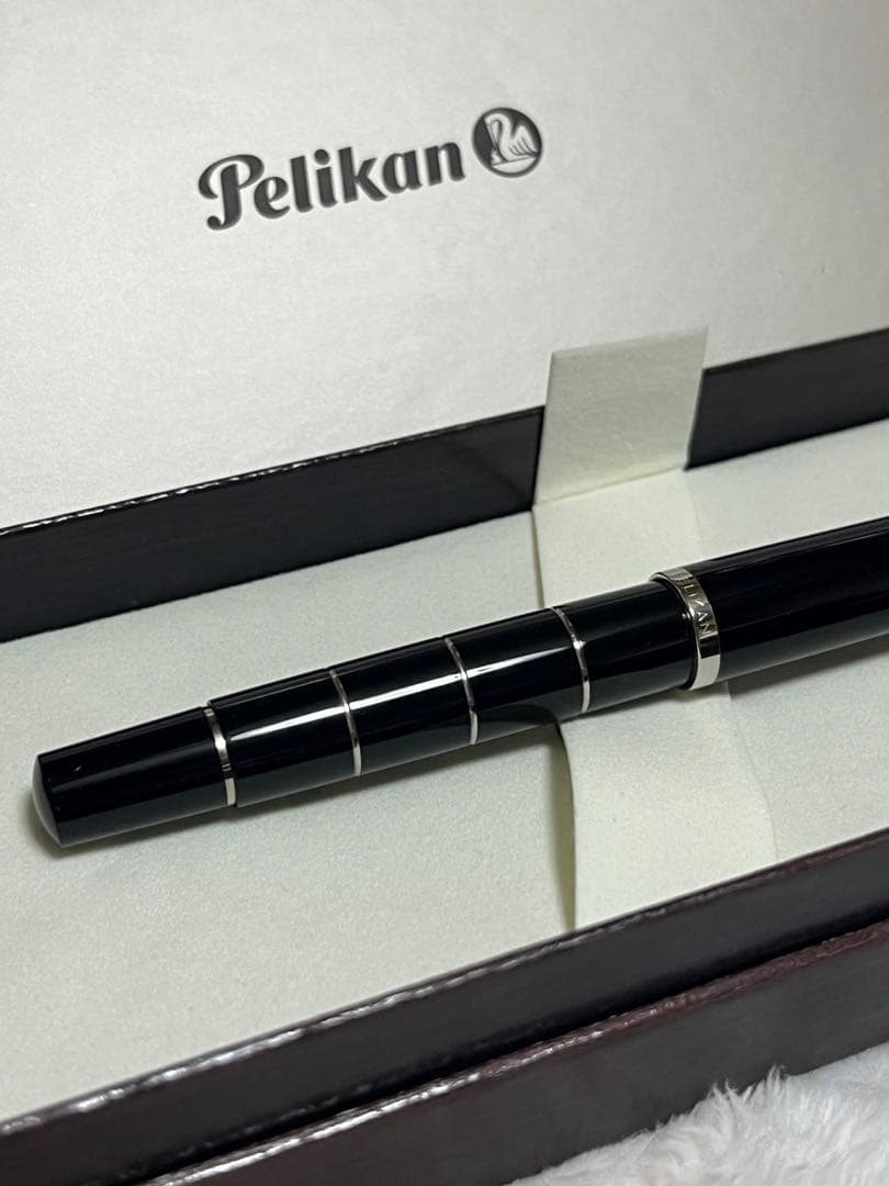 ☆新品未使用 ペリカン 万年筆 クラシック M215 ブラック ニブEF 極細☆
