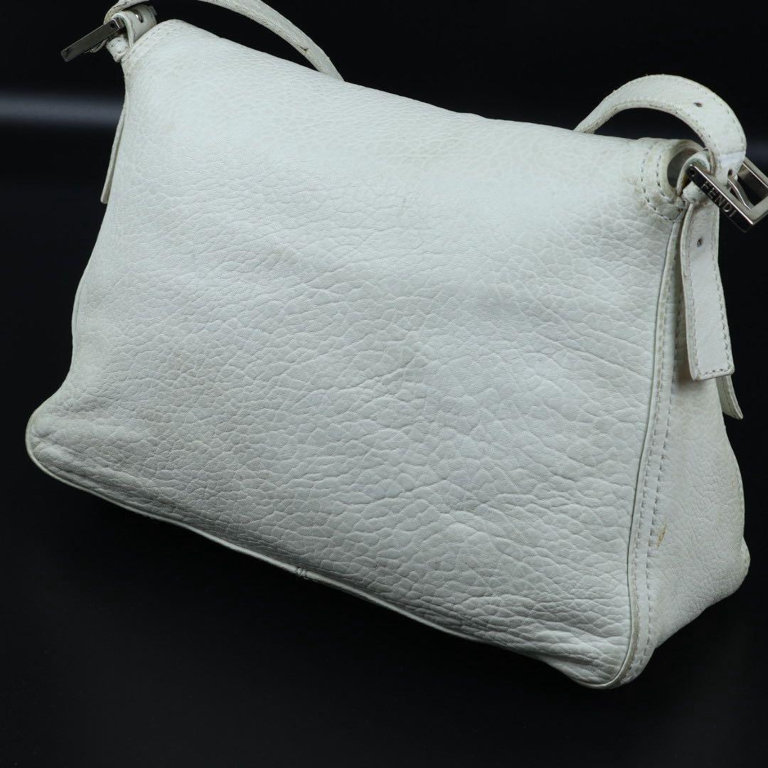 Fendi マンマバケット　ホワイトレザー ショルダーバッグ フラップ式