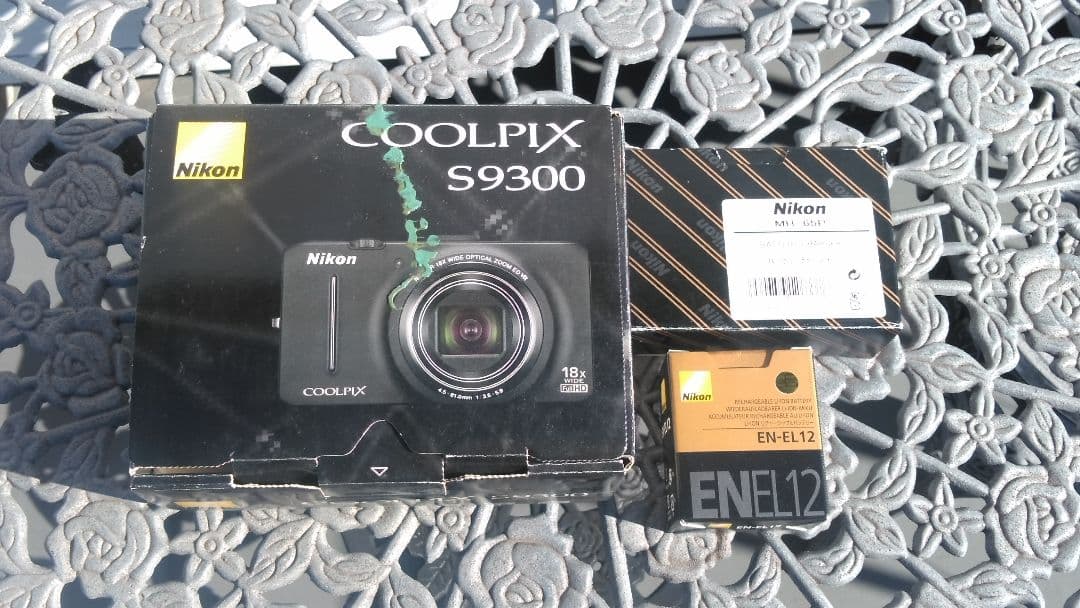 デジカメ　ニコン　S9300　付属品あり