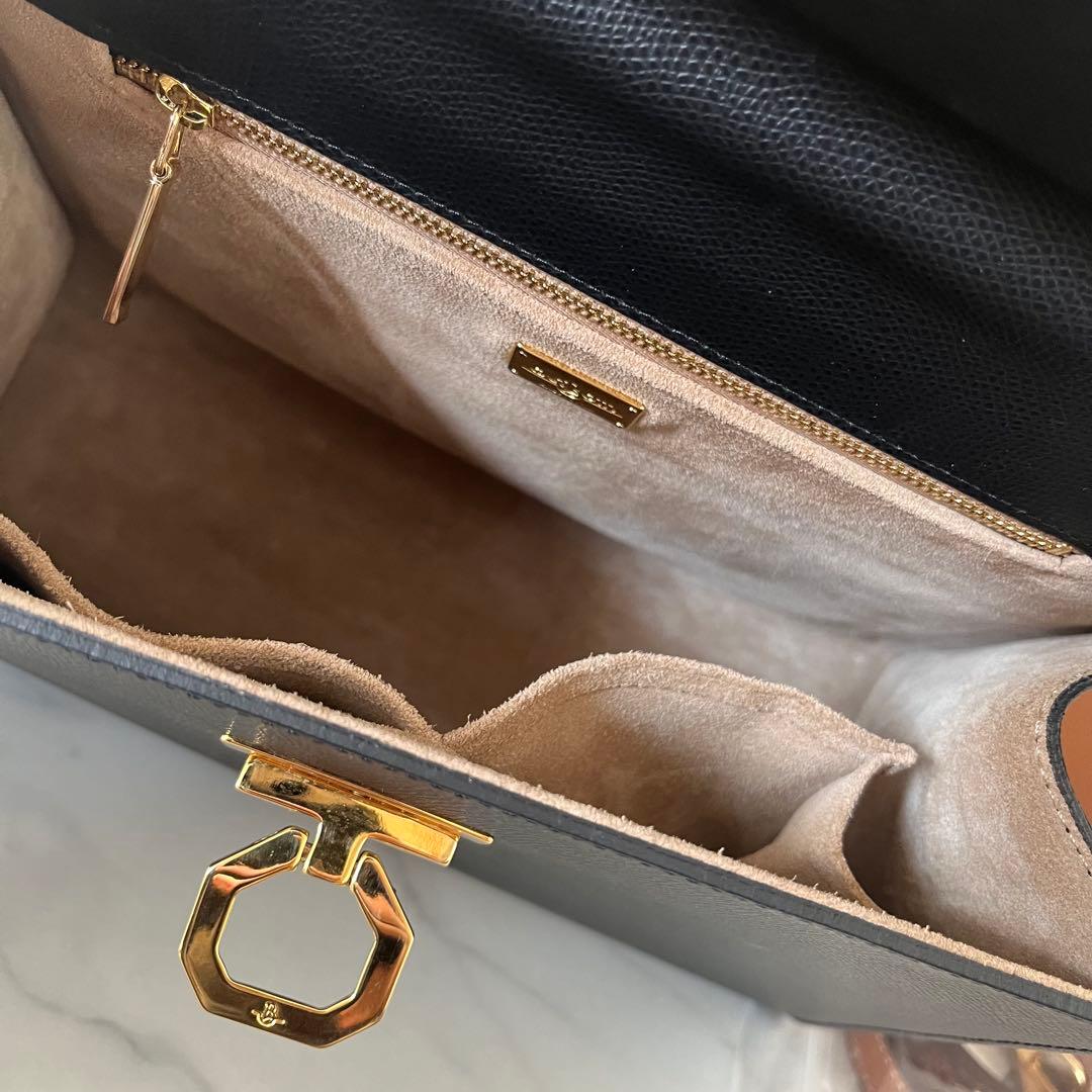 【ショルダー紐は未使用】カルボッティ