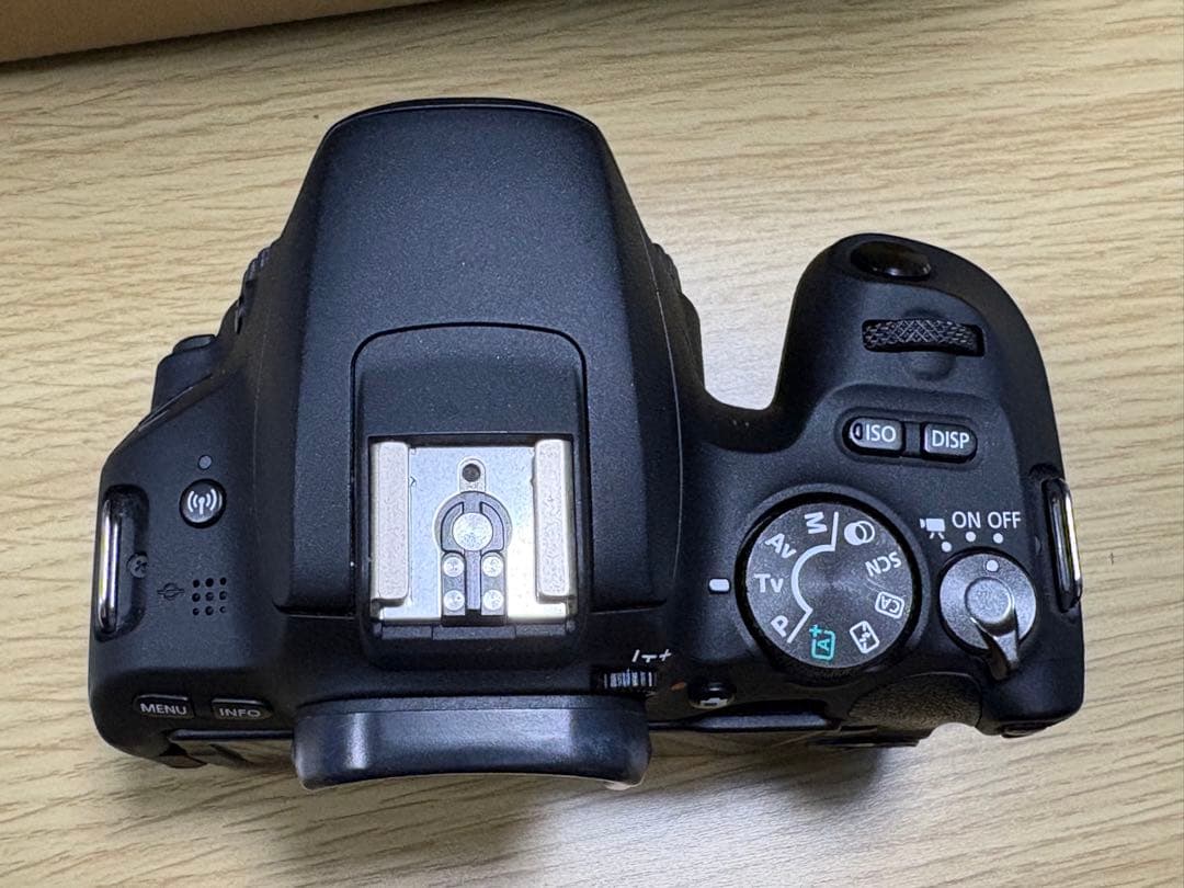 Canon EOS Kiss X9 本体