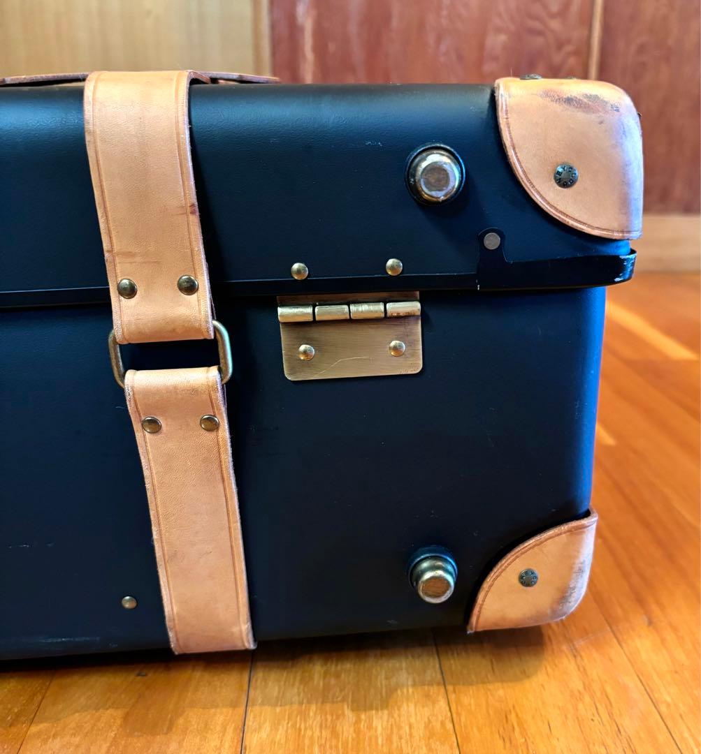 【廃盤】TRIO スーツケース/キャリーケース CLOONEY ベルト付 日本製