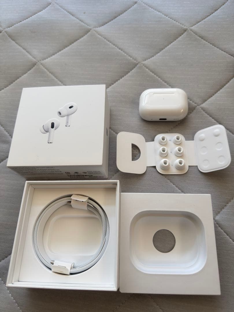 AirPods Pro 2（第2世代・USB-C）　※ほぼ未使用