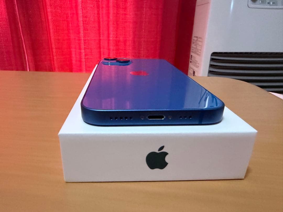 C*p様 Apple iPhone 13 512GB 本体 simフリー　おまけ