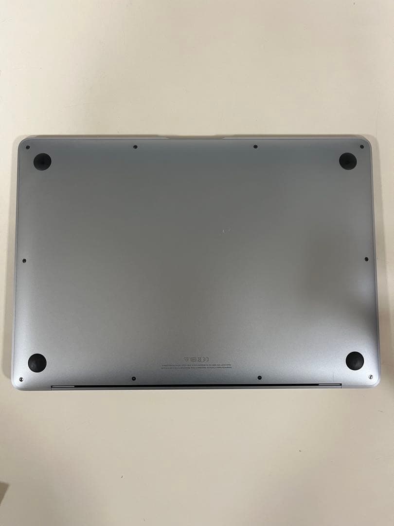 MacBook Air 13 インチ M1 GPU - 16GB 256GB