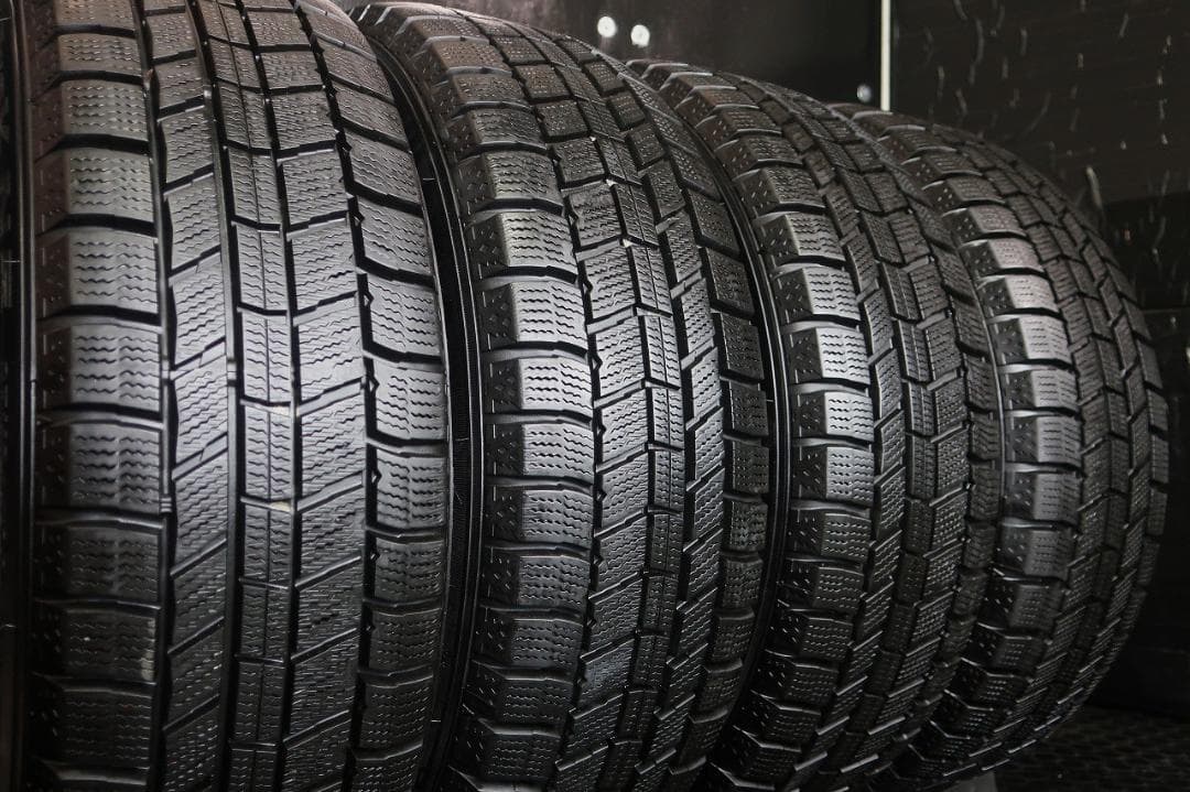 イボ付 2023年製 国産スタッドレス 175/65R15 アクアヴィッツヤリス
