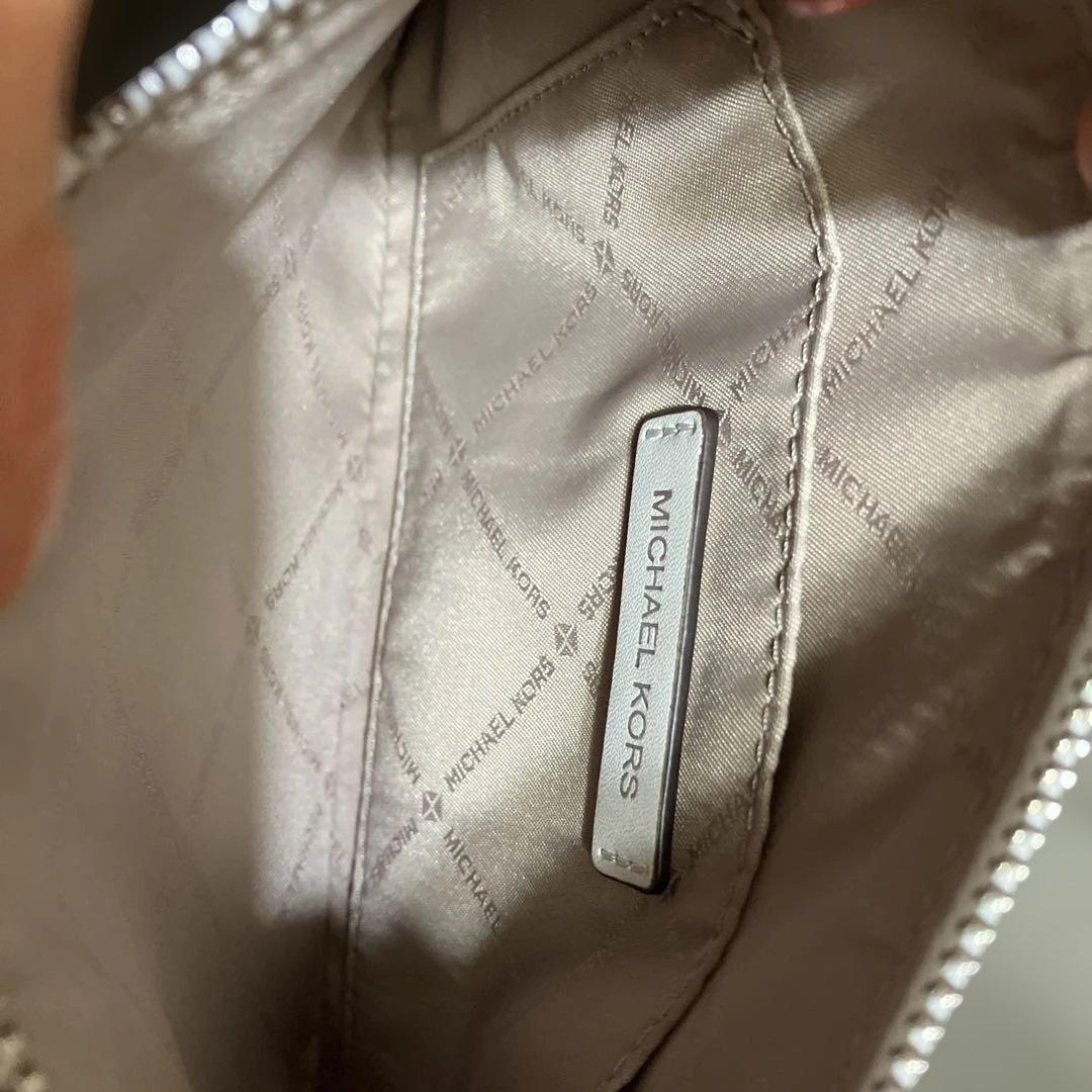 ✩︎⡱美品✩︎⡱マイケルコース　センタージップ　バッグ　ホワイト