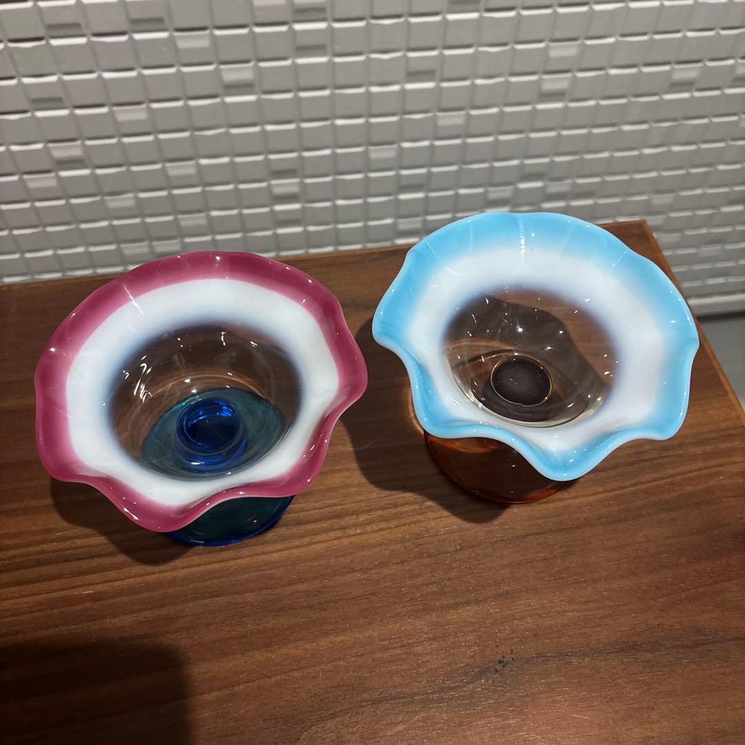 氷コップ 三色 手吹き ガラス 乳白色 レトロ 色付き脚 セット