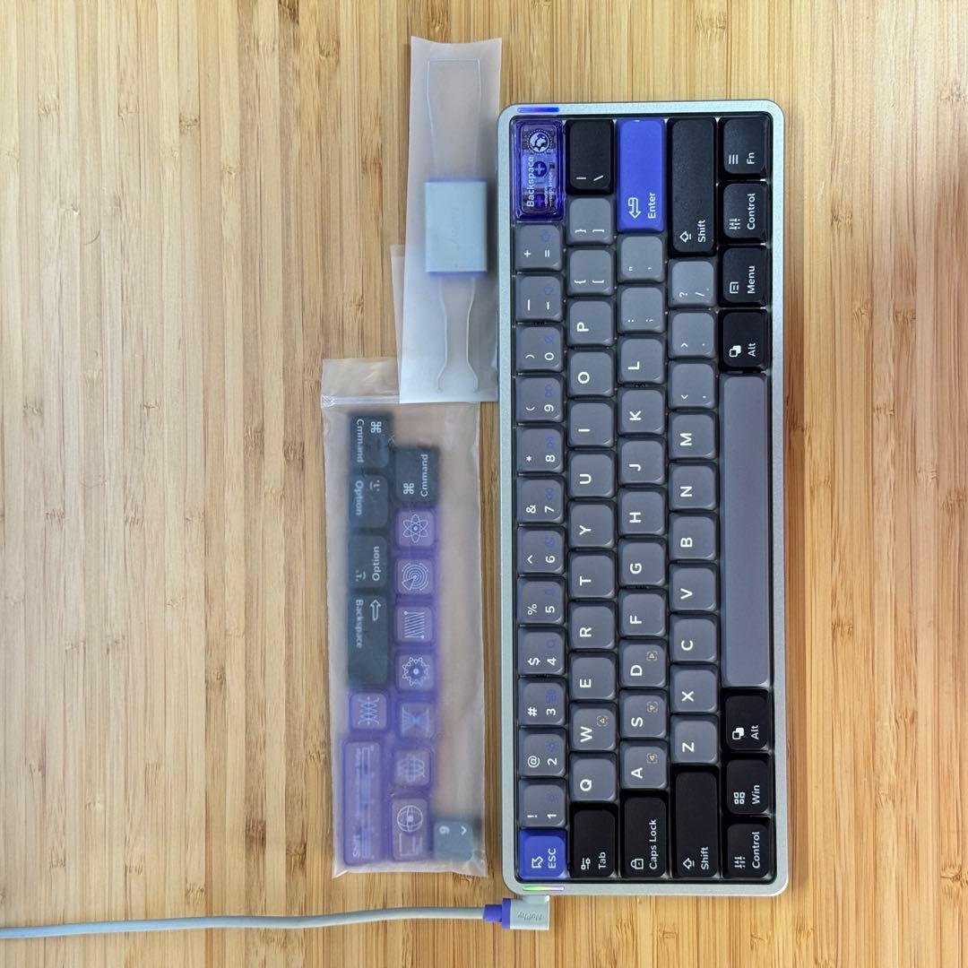 Nuphy Air60 HE Magnetic Jade Pro+白キーキャップ