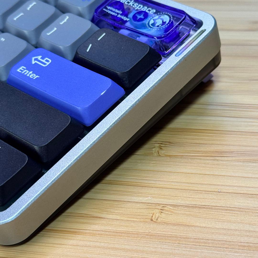 Nuphy Air60 HE Magnetic Jade Pro+白キーキャップ