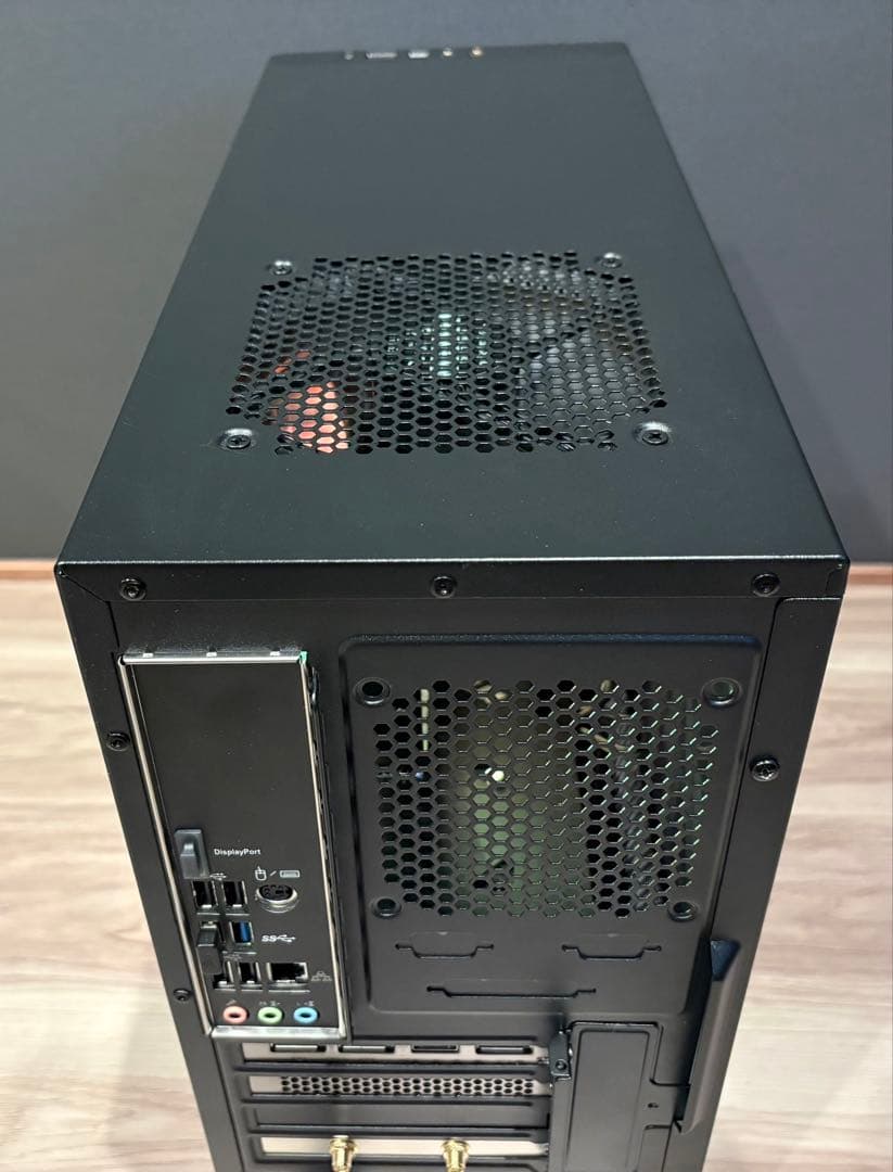 RTX4060　ゲーミングpc i5 14400F DDR5搭載！