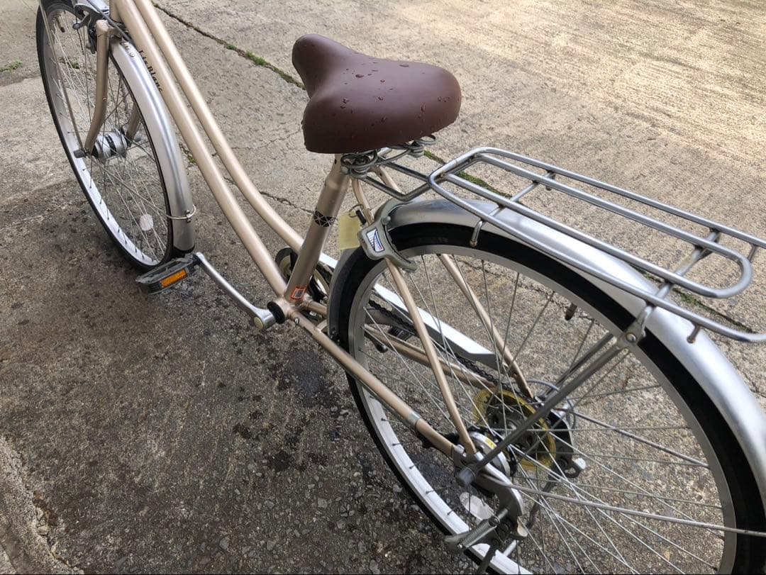 スイスー新品を9割引にしたものあり