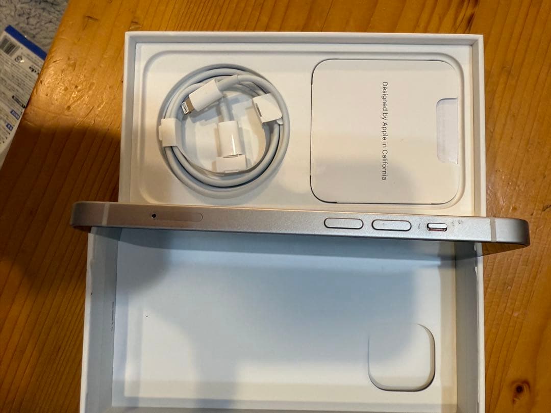 ニ*ン様 Apple iPhone 14 スターライト　128GB 本体　SIM