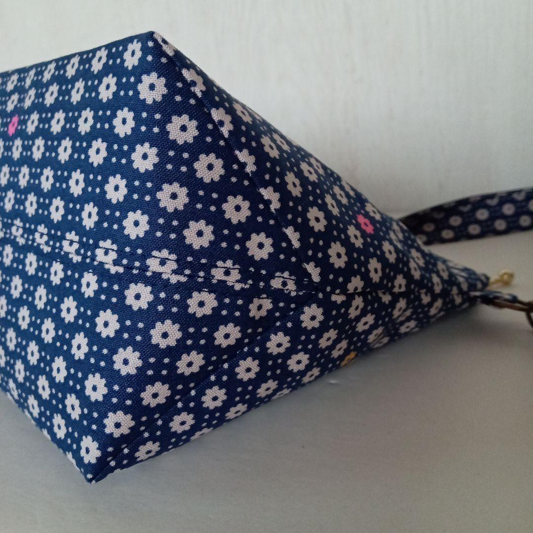 専用品　チューリップバッグ•三角マチファスナーポーチ•ポーチ2点　　ハンドメイド