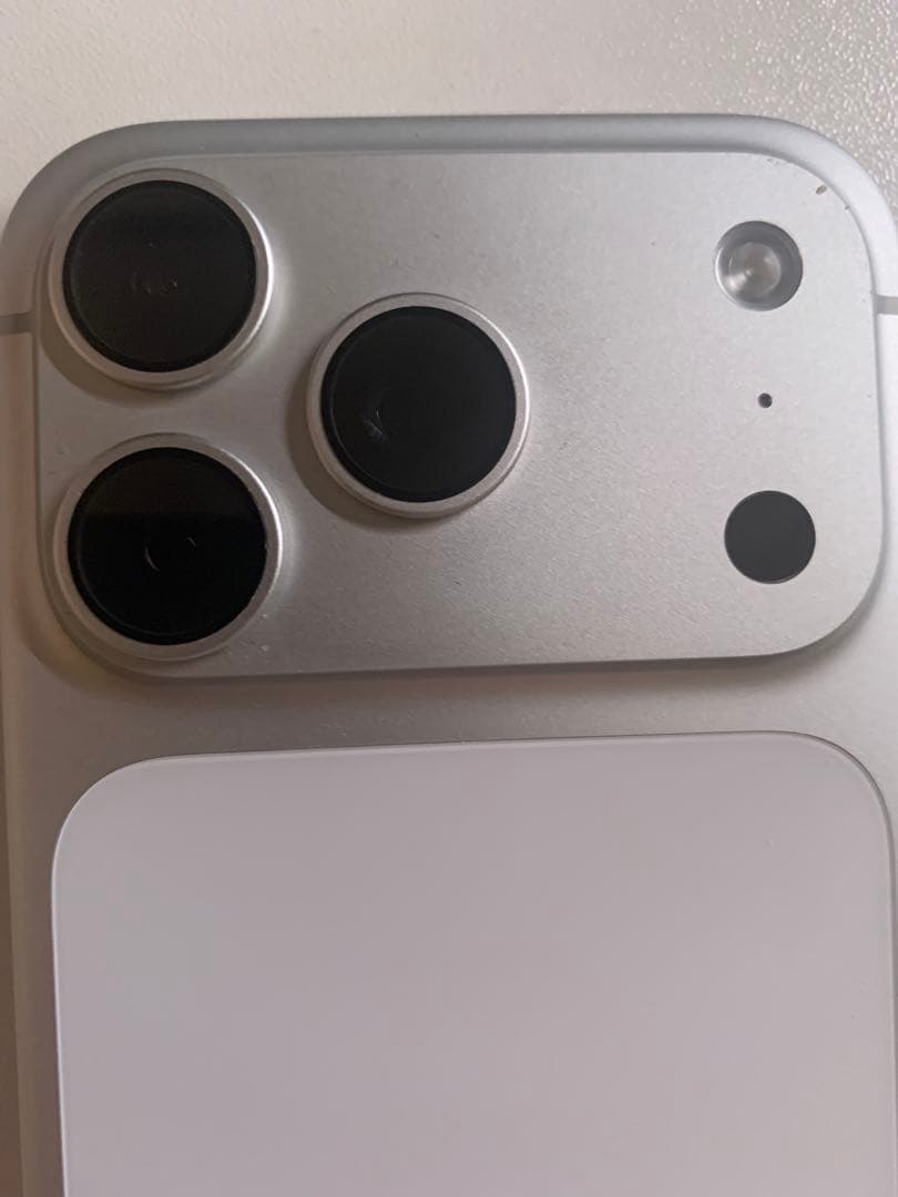 iPhone17ProMax シルバー 256GB「フィルム➕ケース付き」