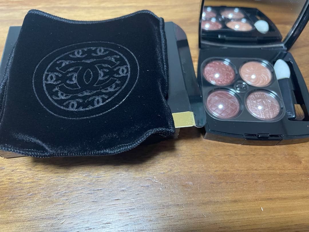 【新品】CHANEL レ キャトル オンブル ブトン 219