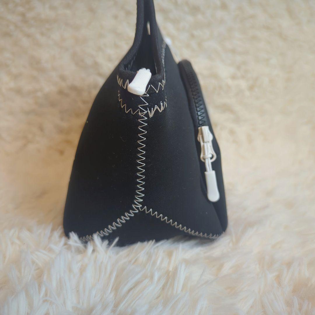 りょりょMARK & LONA PIERRE HERMÉのゴルフカート