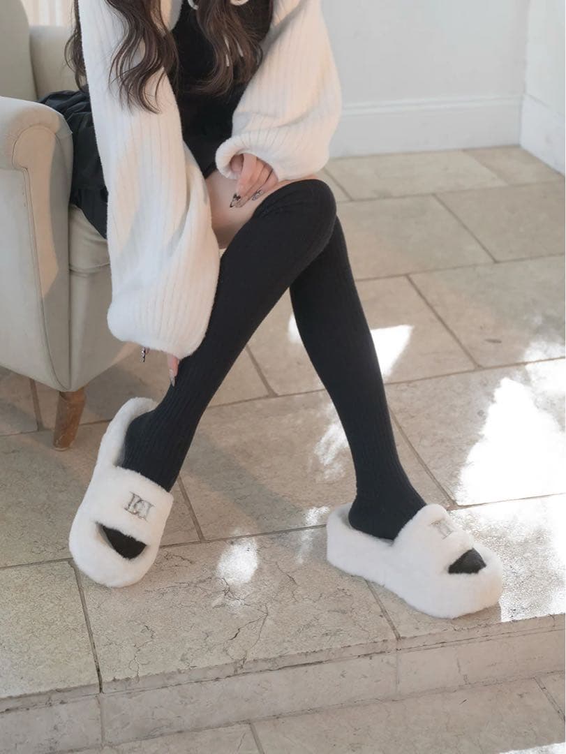 （ラスト1点）darich プラットフォームファーサンダル Mサイズ