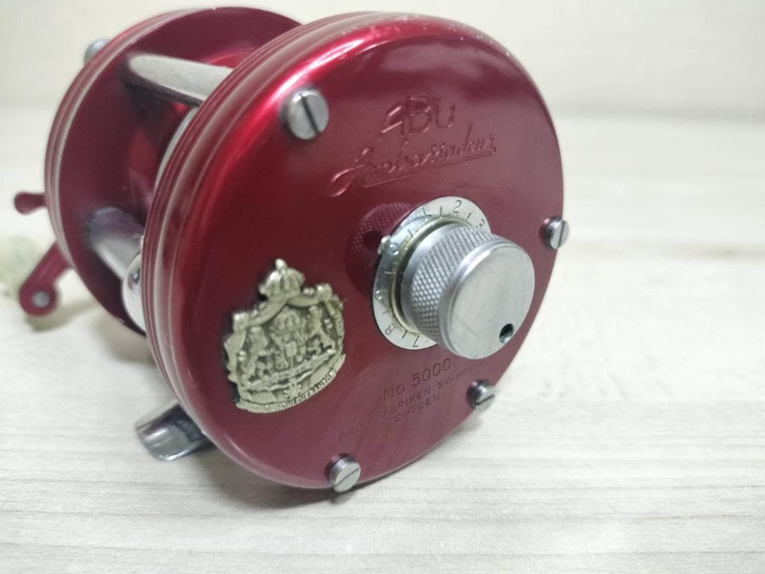 ABU GARCIA アブ アンバサダー 5000　4ネジビンテージリール　濃赤