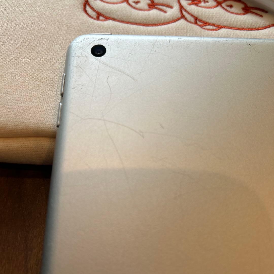 iPad第七世代シルバー　絵かきスタイラスペンシル　ケース３点セット