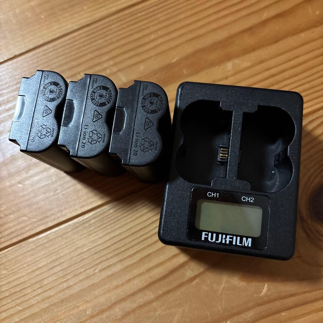 FUJIFILM X-H2 2.5万円相当の純正予備バッテリー2個と充電器付属