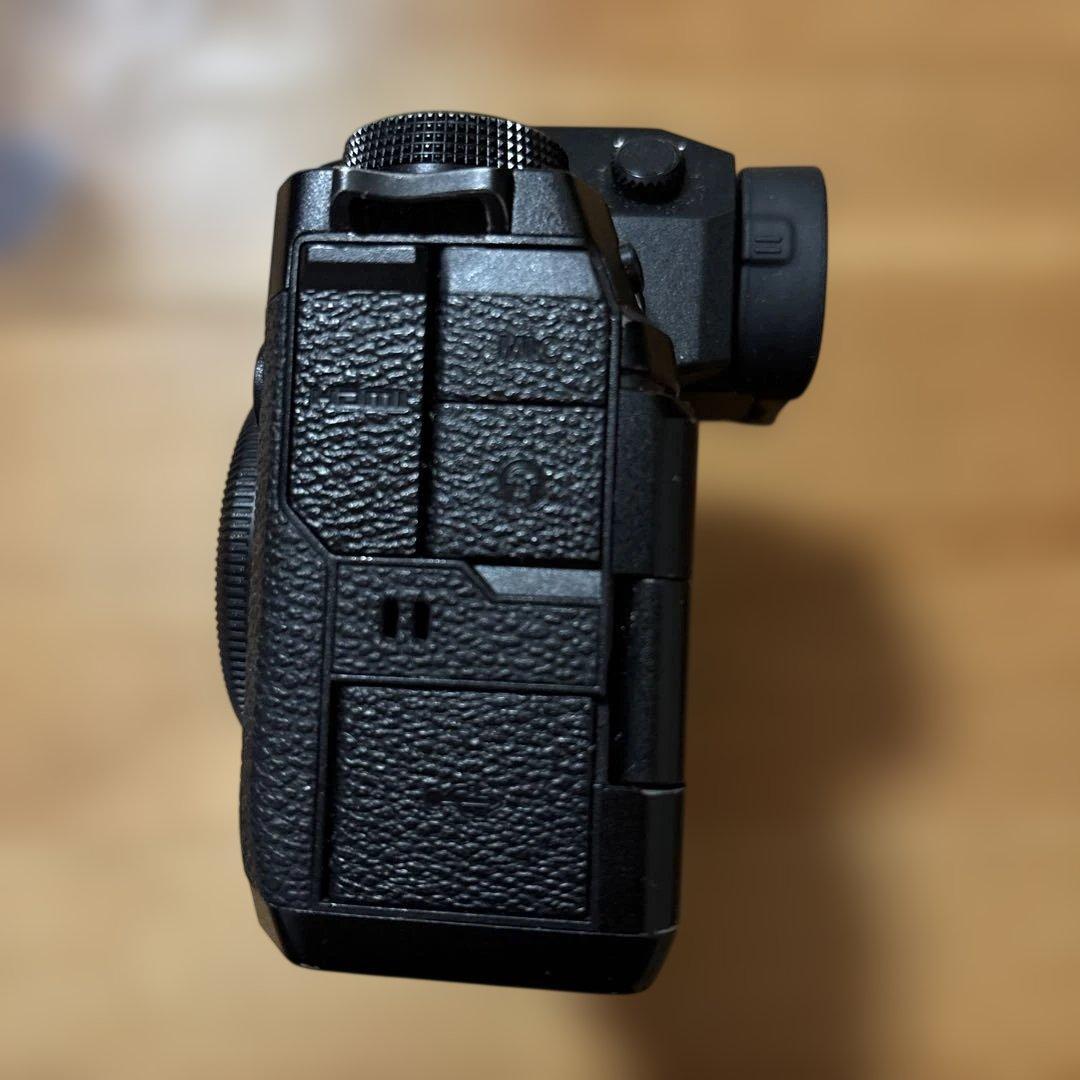 FUJIFILM X-H2 2.5万円相当の純正予備バッテリー2個と充電器付属