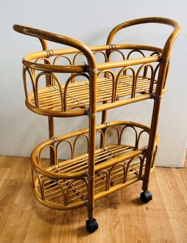 J【中古品】ラタン 籐 キャスター付ラック 2段　移動もラクラクです。