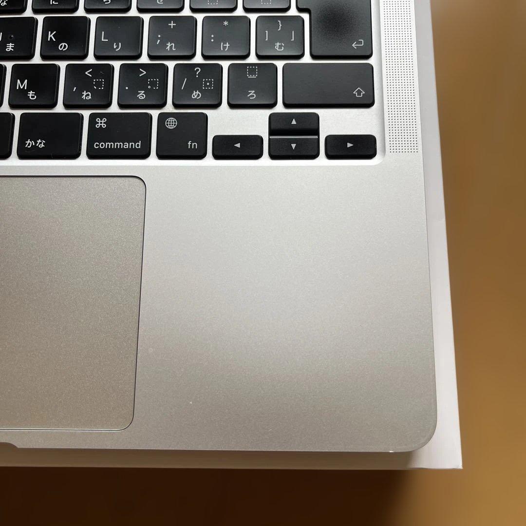 MacBook本体 Apple MacBook Air M1 (2020 )13 8GB 256GB