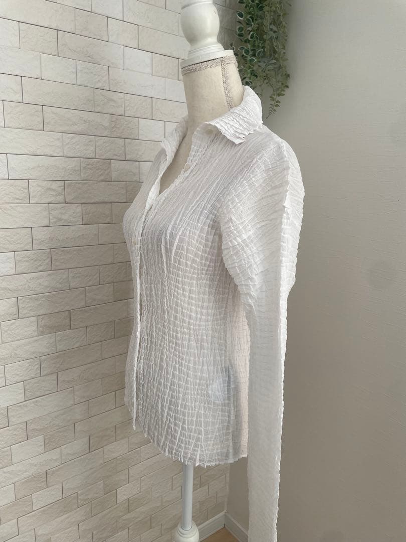 イッセイミヤケ ⭐️ホワイトリブ加工ボタンアップシャツ　Lサイズ