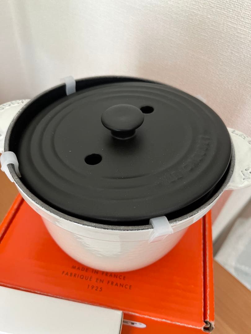 【新品　未使用】ル・クルーゼ　ココット　エブリィ 18 メレンゲ 2点セット