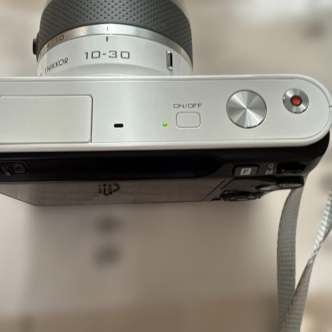 ニコン　Nikon カメラ