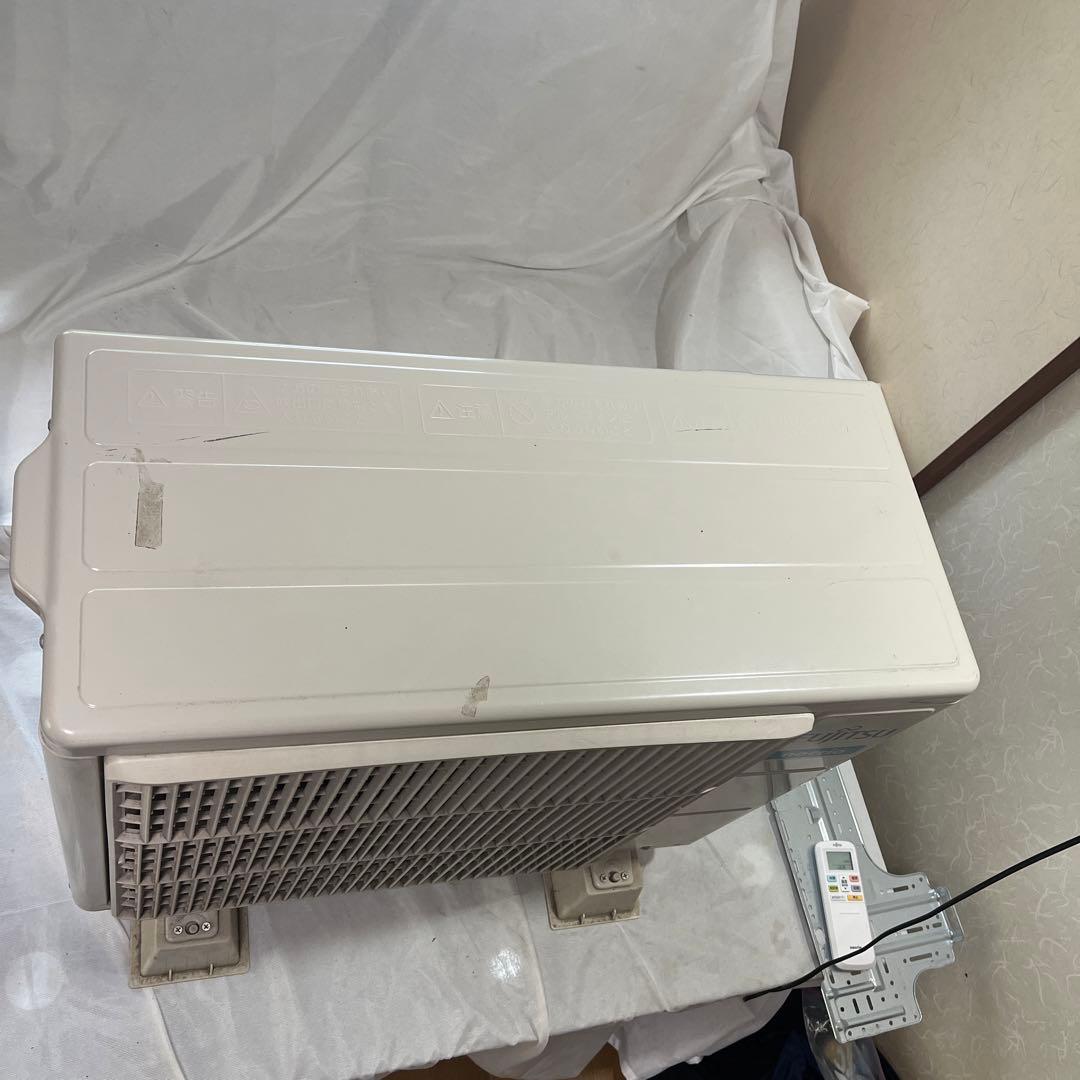 富士通　AS-C221L-W エアコン　2021年製　引き取り限定