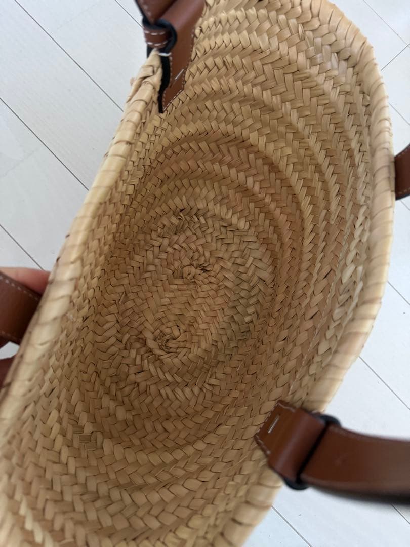 ロエベ かごバッグ　LOEWE籠バッグスモール