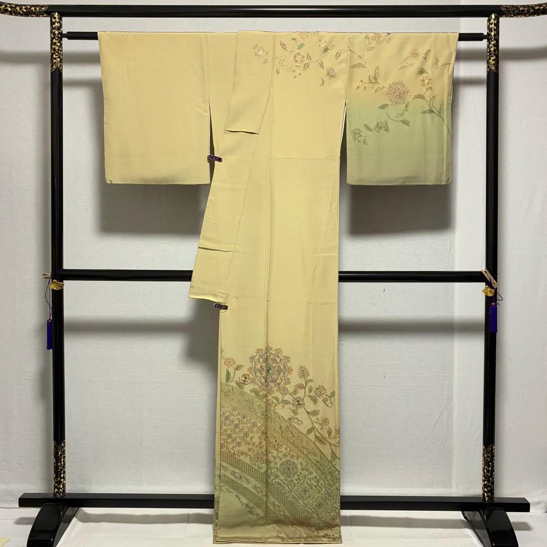 D168 訪問着　総刺繍　汕頭・蘇州刺繍　華文　唐草　正絹　着物　袷　極美品